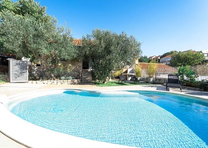 Bella Vista Свети-Филип-и-Яков